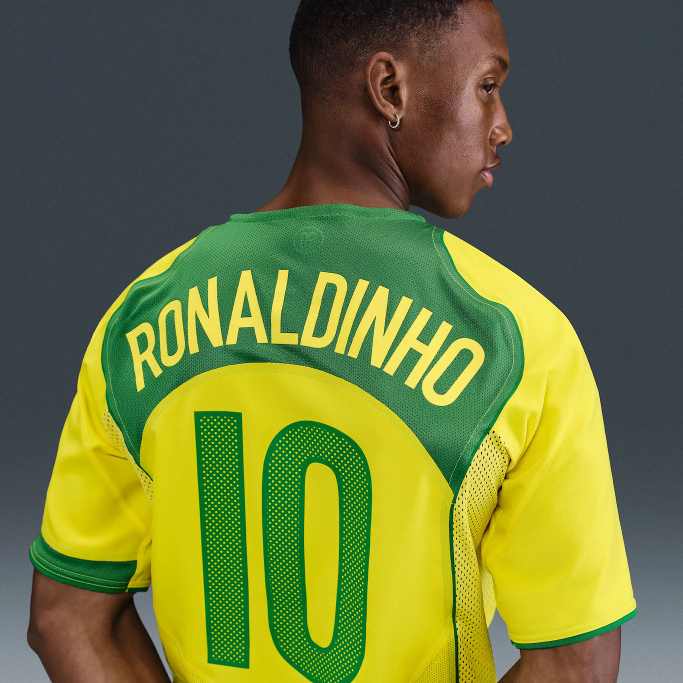 CAMISA NIKE BRASIL REEDIÇÃO TOTAL 90 RONALDINHO MASCULINA