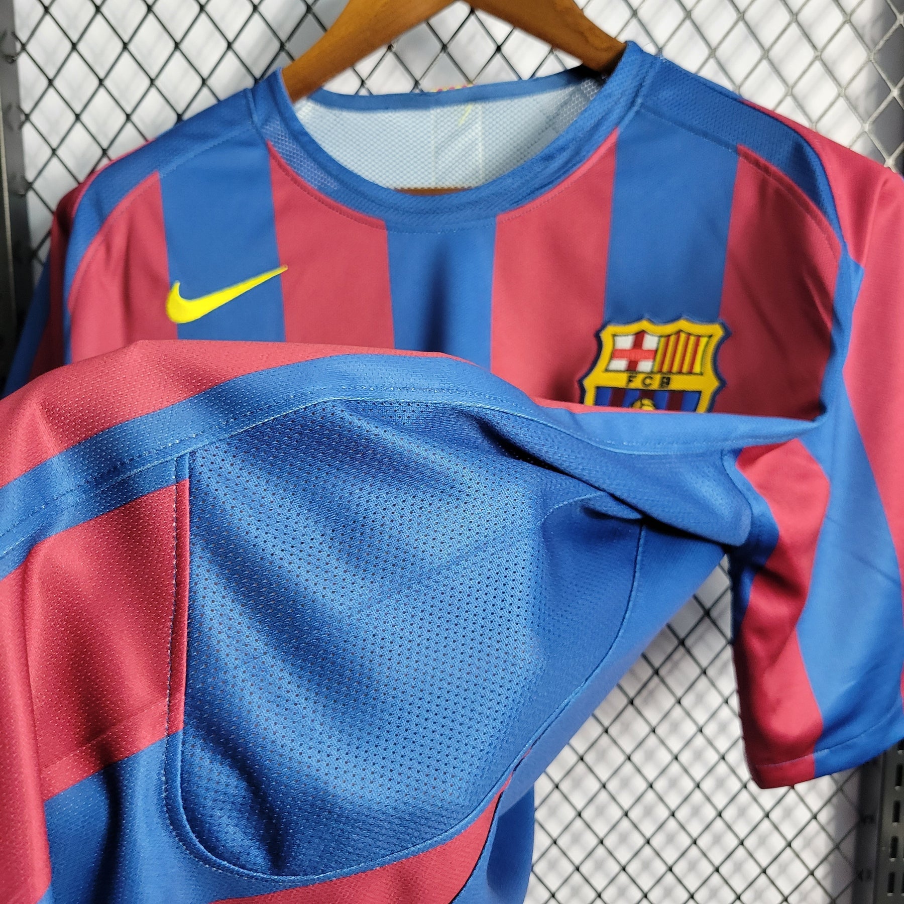 Camisa Barcelona Titular 2006 - Versão Retrô