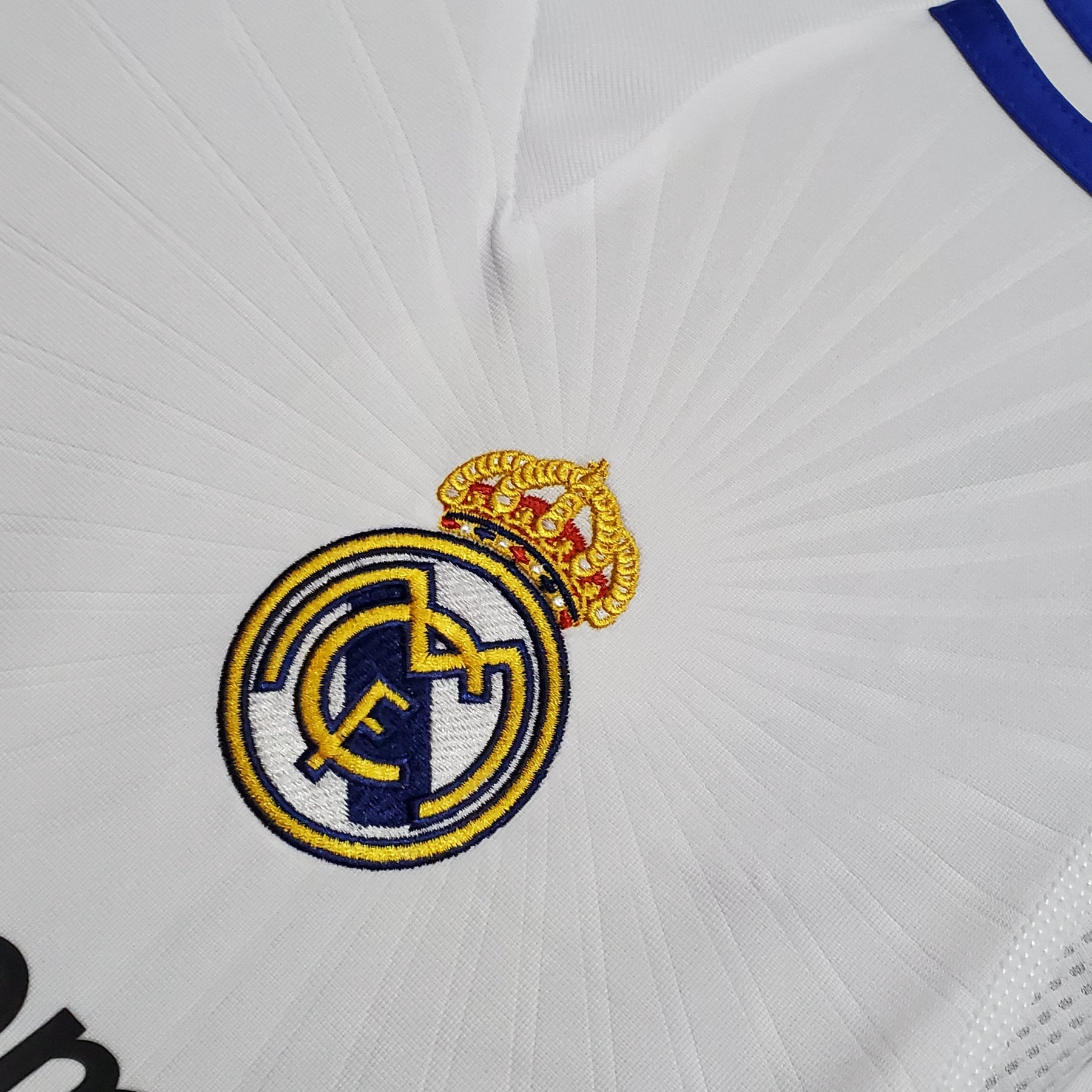 Camisa Real Madrid Titular 10/11 - Versão Retrô Manga Comprida