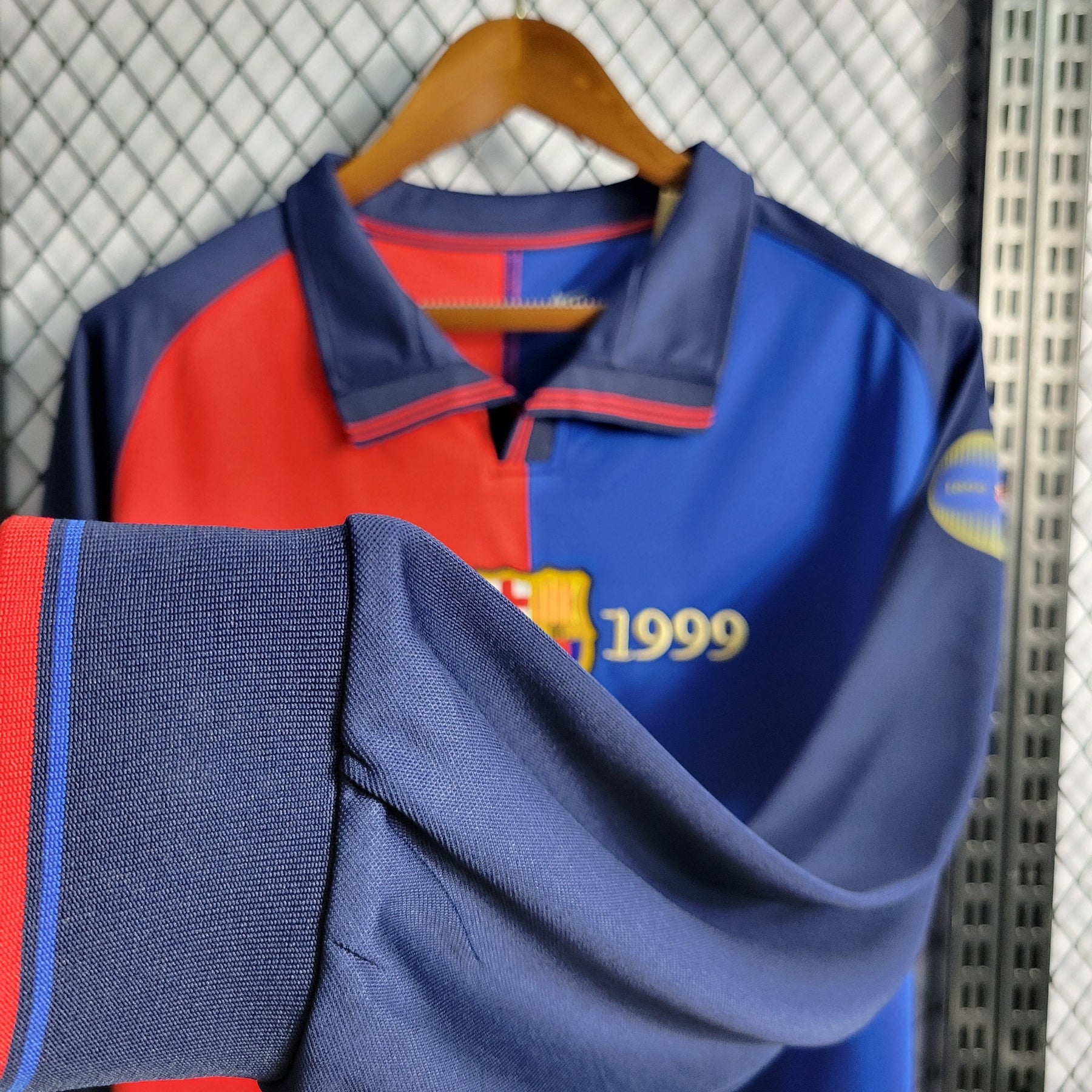 Camisa Barcelona Edição Comemorativa 100 Anos - Versão Retrô Manga Comprida