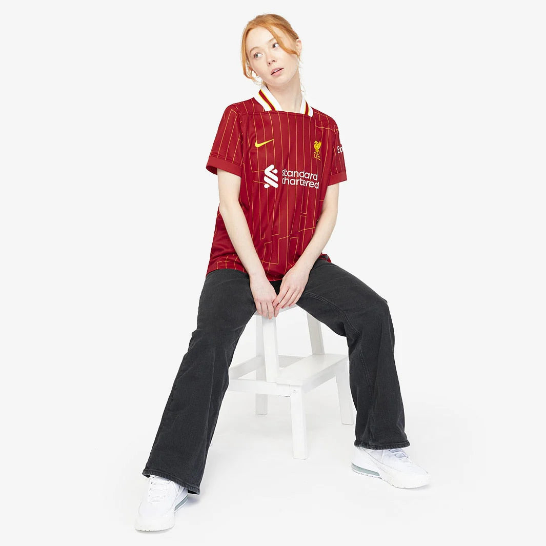 CAMISA FEMININA NIKE LIVERPOOL FC 2024/25 I TORCEDORA