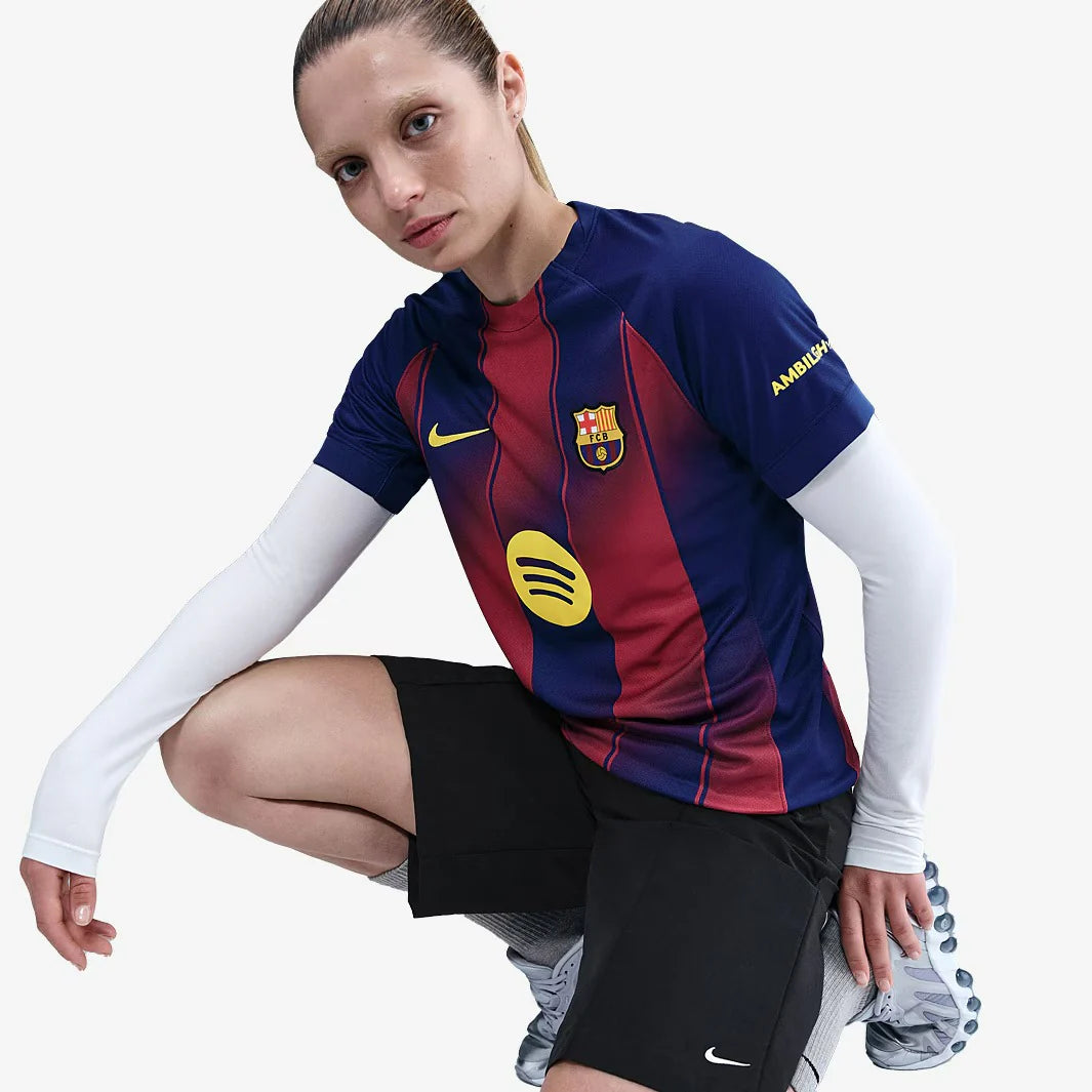 CAMISA FEMININA NIKE BARCELONA 2025/26 I TORCEDOR
