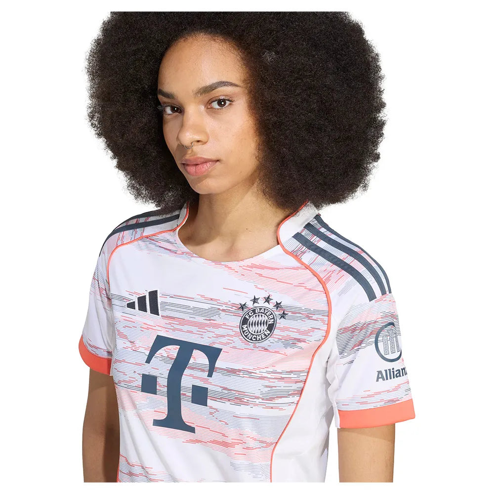 CAMISA FEMININA DO BAYERN DE MUNIQUE 2025/26