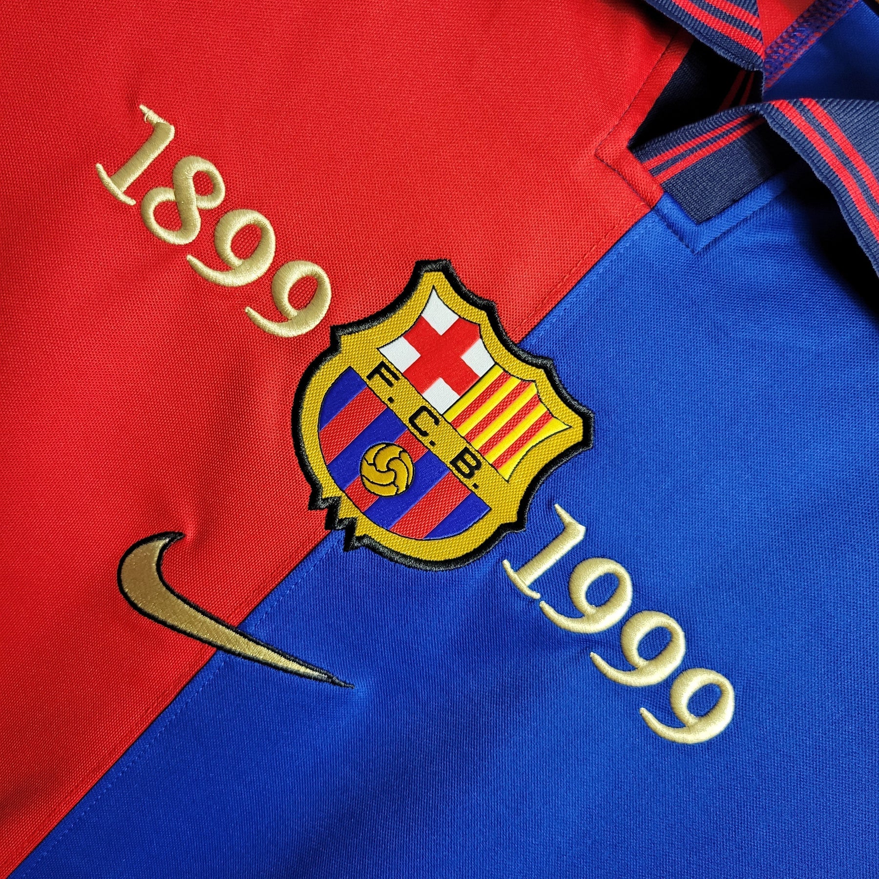 Camisa Barcelona Edição Comemorativa 100 Anos - Versão Retrô Manga Comprida