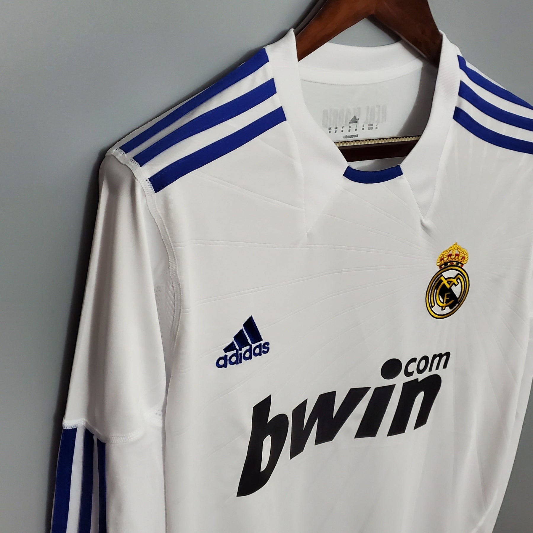 Camisa Real Madrid Titular 10/11 - Versão Retrô Manga Comprida