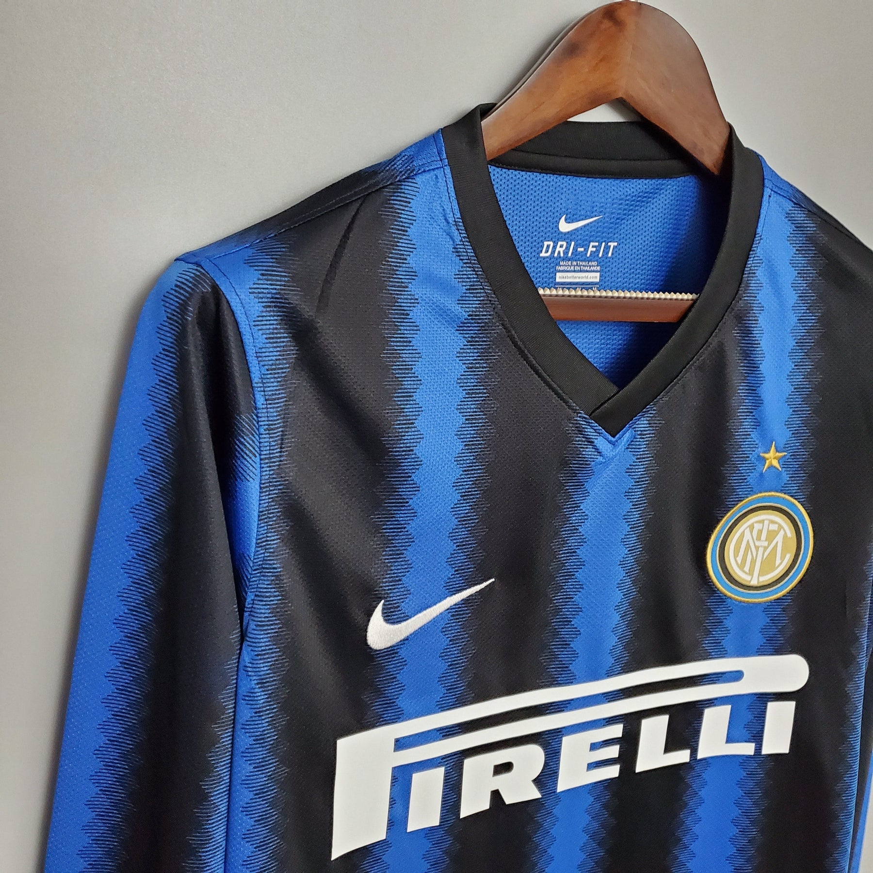 Camisa Inter de Milão Titular 10/11 - Versão Retrô Manga Comprida