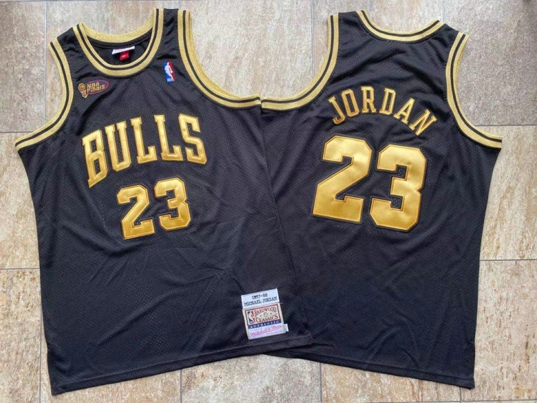 Regata Chicago Bulls Mitchell & Ness Black/Gold 97/98 Jordan - Rei da Pelada